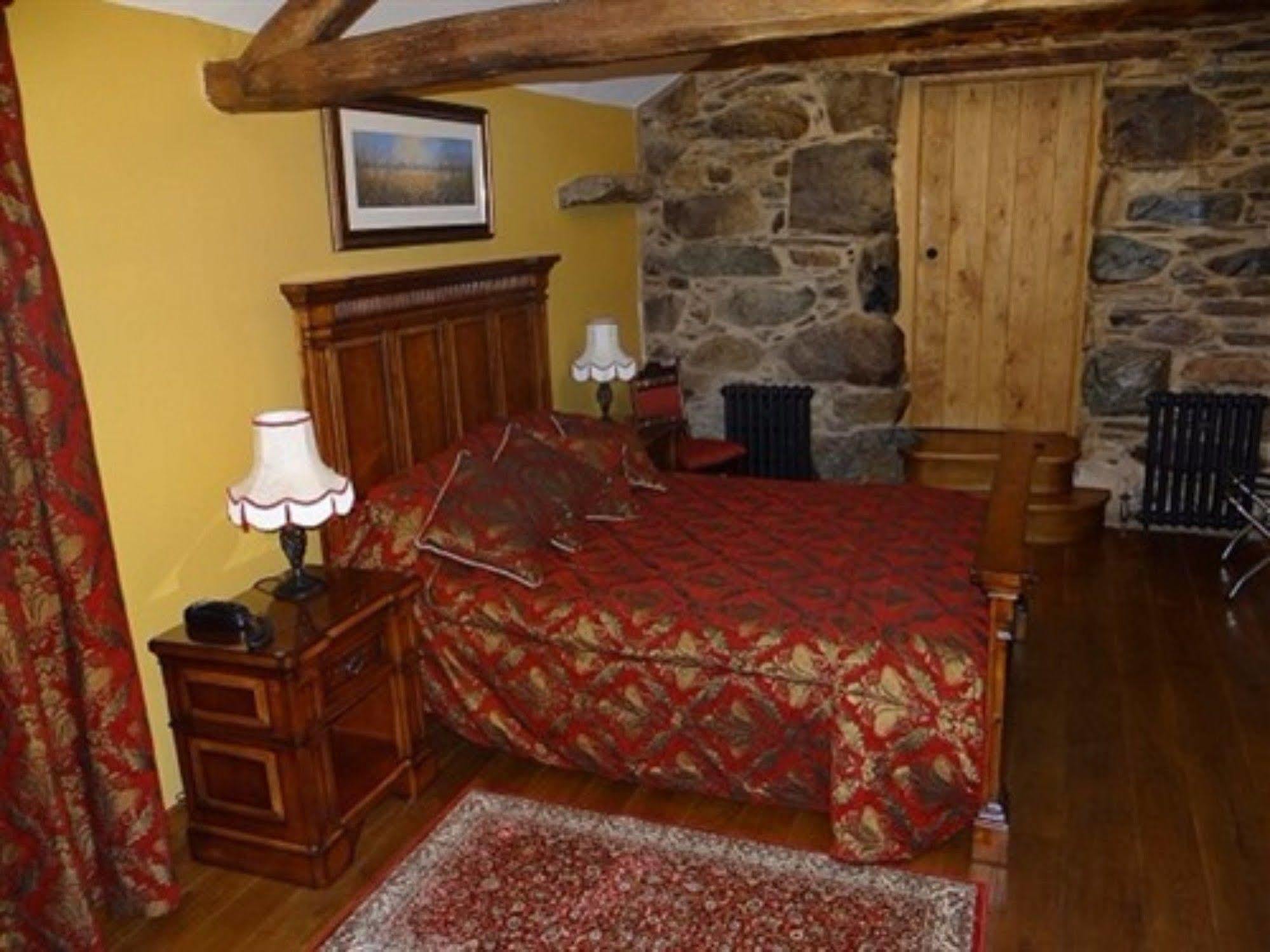 Hotel The Wayside And Whisky Barn Whitbeck Exterior foto